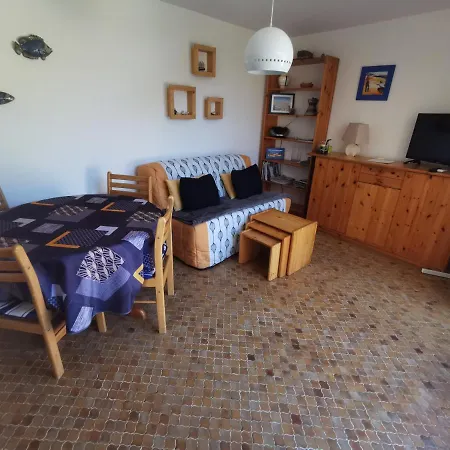 5025 Agathes + 32 Apartment